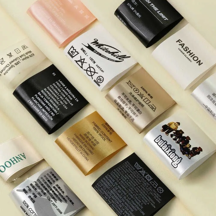 How Custom Silk Tags Improve Clothing Look